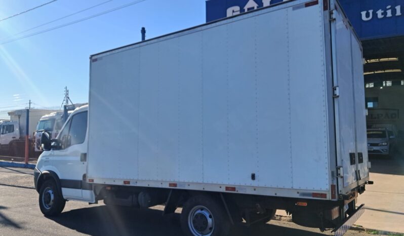 Iveco Daily 35S14 Baú Carga Seca – (2018) completo