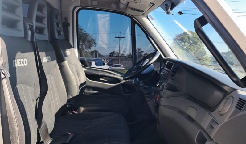Iveco Daily 35S14 Baú Carga Seca – (2018) completo