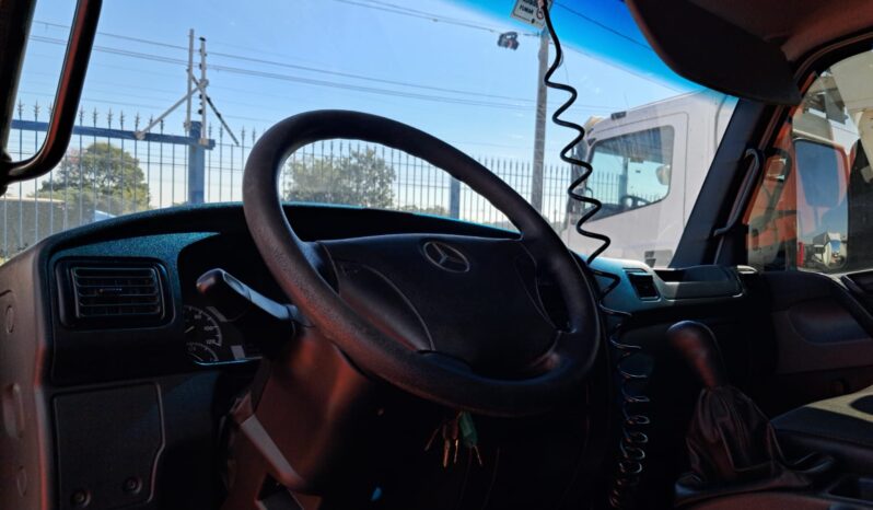 M.Benz Accelo 1016 4X2 Baú Carga Seca – (2021) completo