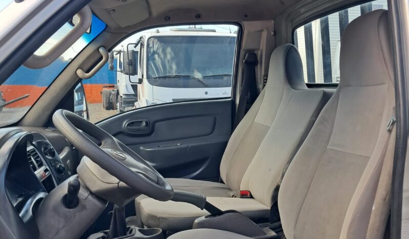 Hyundai HR HDB 2.5 4X2 Carroceria de Ferro – (2012) completo