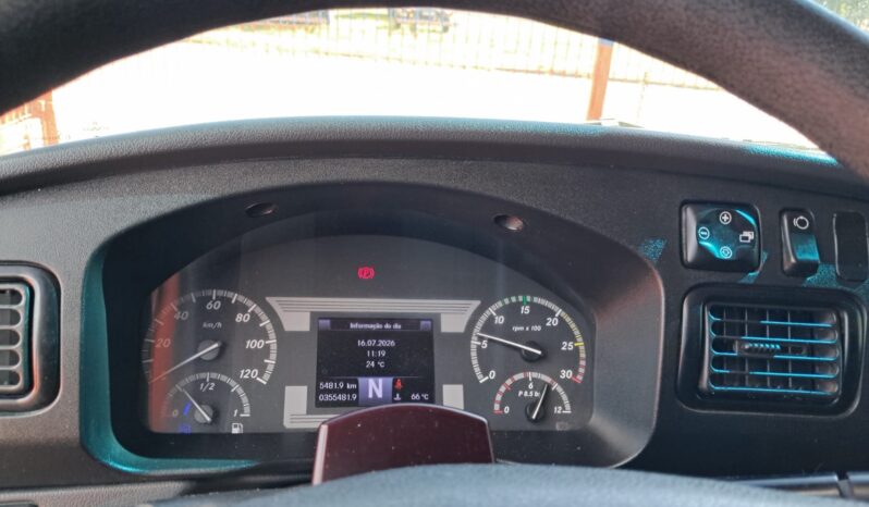 M.Benz Accelo 1016 4X2 Baú Carga Seca – (2021) completo