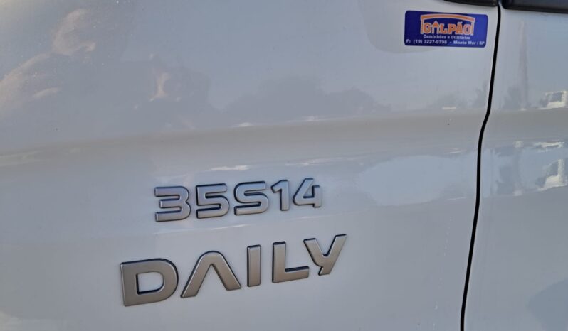Iveco Daily 35S14 Baú Carga Seca – (2018) completo