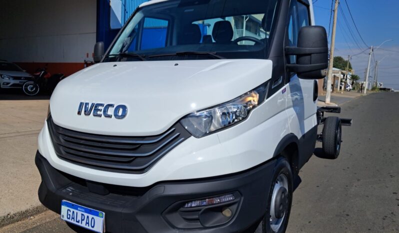Iveco Daily 35.160 4X2 Chassis – (2022) completo