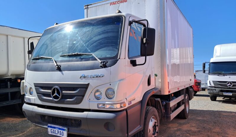 M.Benz Accelo 1016 4X2 Baú Carga Seca – (2021) completo