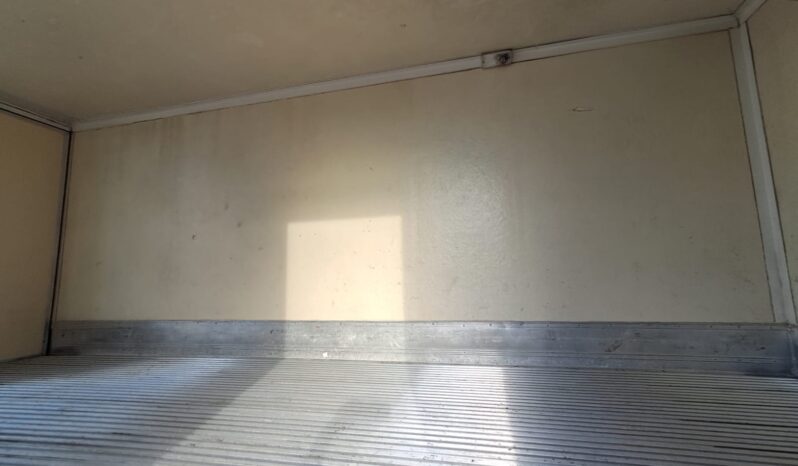 MB Accelo 1016 4X2 Baú Refrigerado – (2012) completo