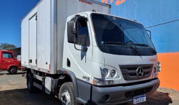 M.Benz Accelo 1016 4X2 Baú Carga Seca – (2021) completo