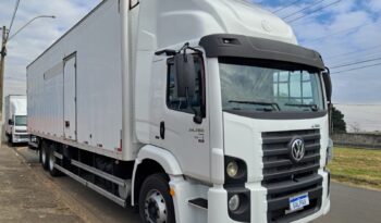 VW 24.280 6X2 PRIME Baú Carga Seca – (2021) completo
