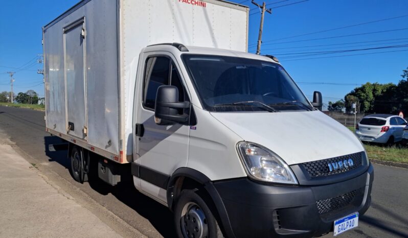 Iveco Daily 35S14 Baú Carga Seca – (2018) completo