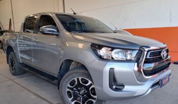 TOYOTA HILUX SRV CD 2.8 4X4 DIESEL AT – (2024) completo