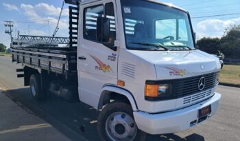 MB 710 Plus 4X2 Carroceria – (2011) completo