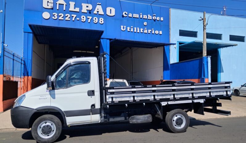 Iveco Daily 35S14 Carroceria 4X2 – (2016) completo