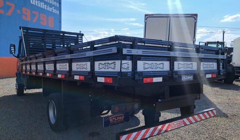 MB 710 Plus 4X2 Carroceria – (2009) completo