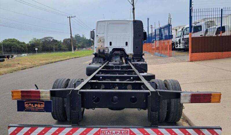 MB Accelo 815C Chassis 4X2 – (2013) completo