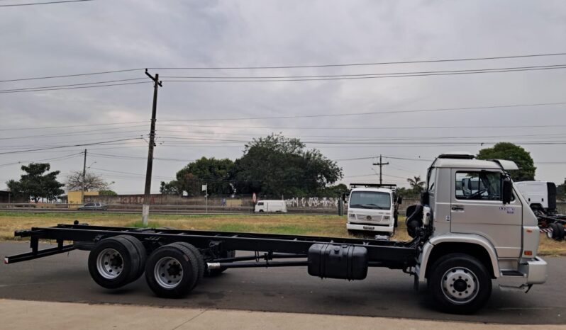 VW 13.180 Worker 6X2 Chassis – (2005) completo