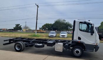 MB Accelo 815C Chassis 4X2 – (2013) completo