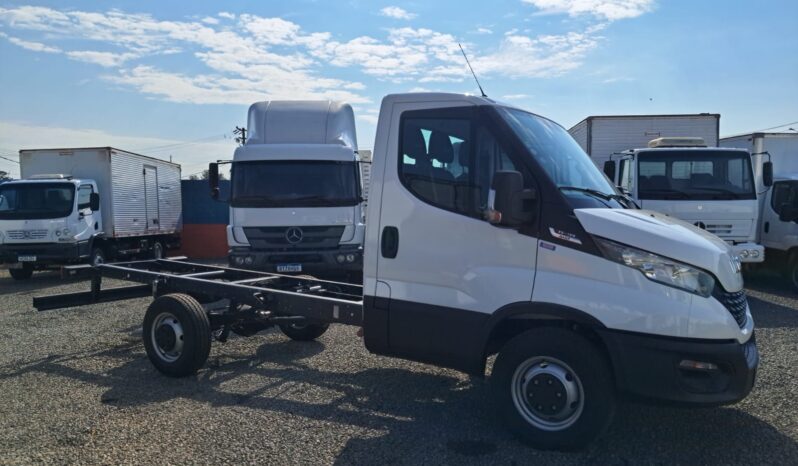 Iveco Daily 35.150 Chassis 4X2 – (2021) completo