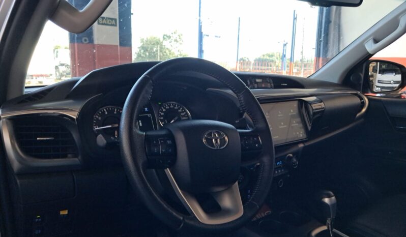 TOYOTA HILUX SRV CD 2.8 4X4 DIESEL AT – (2024) completo