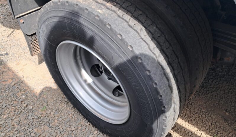 M.Benz Accelo 1016 4X2 Baú Carga Seca – (2021) completo