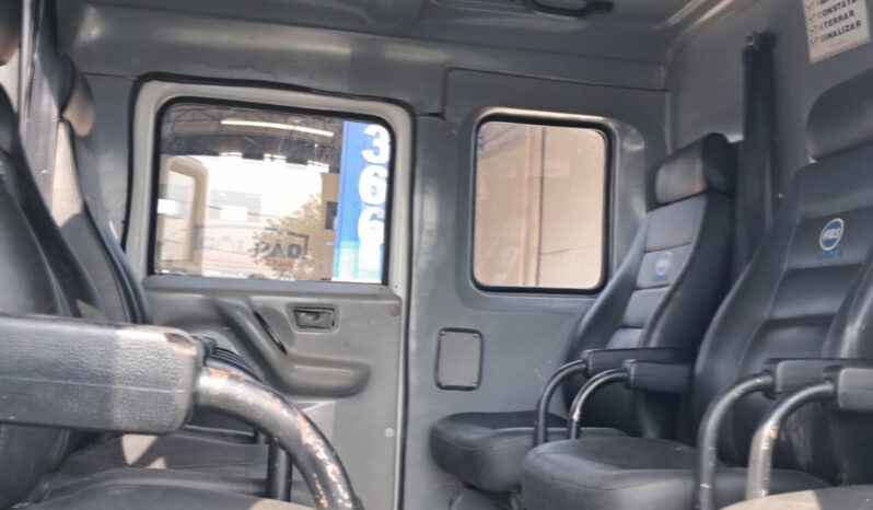 VW 13.180 Worker 4X2 – (2011) – Munck/Carroceria completo