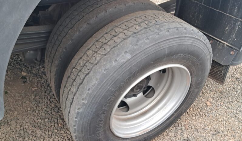 M.Benz Accelo 1016 4X2 Baú Carga Seca – (2021) completo