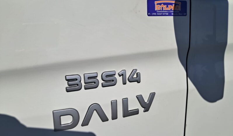 Iveco Daily 35S14 Carroceria 4X2 – (2016) completo