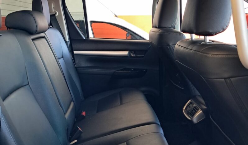 TOYOTA HILUX SRV CD 2.8 4X4 DIESEL AT – (2024) completo