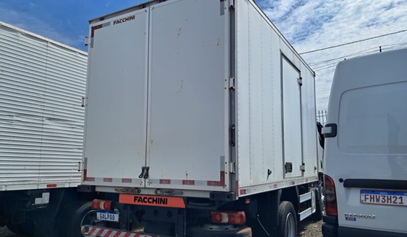 M.Benz Accelo 1016 4X2 Baú Carga Seca – (2021) completo