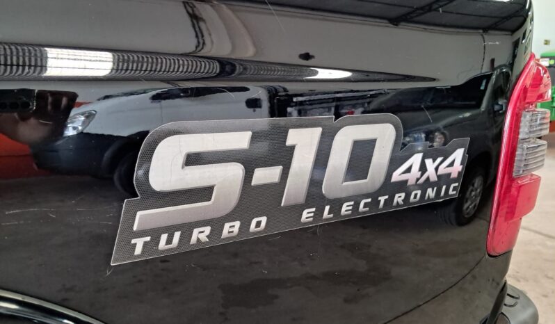 GM – S10 Executive 2.8 CD 4X4 Diesel – (2011) completo