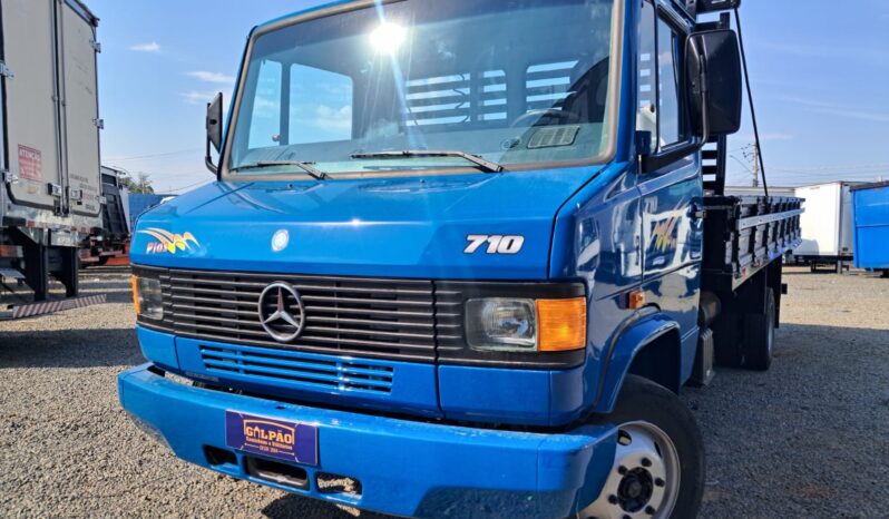 MB 710 Plus 4X2 Carroceria – (2009) completo