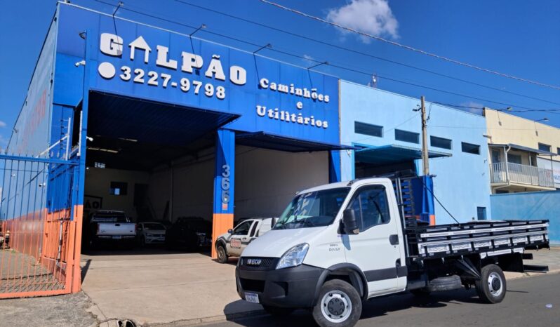 Iveco Daily 35S14 Carroceria 4X2 – (2016) completo