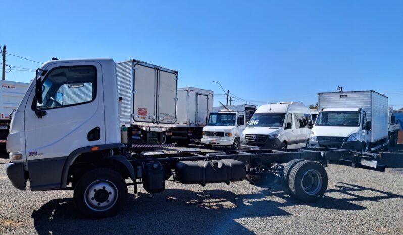 M.Benz Accelo 815C Chassis 4X2 – (2015) completo
