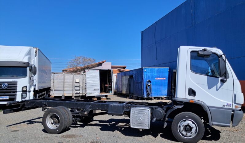M.Benz Accelo 815C Chassis 4X2 – (2015) completo