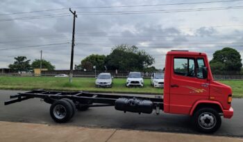 MB 710 Plus 4X2 Carroceria – (2011) completo