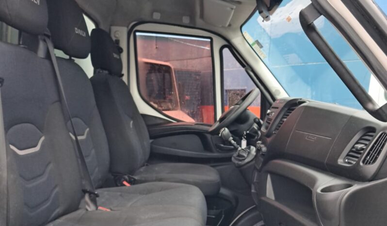 Iveco Daily 35.150 Baú Refrigerado – (2021) completo