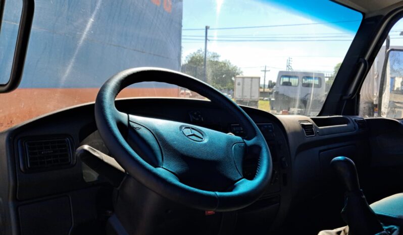 M.Benz Accelo 815C Chassis 4X2 – (2015) completo