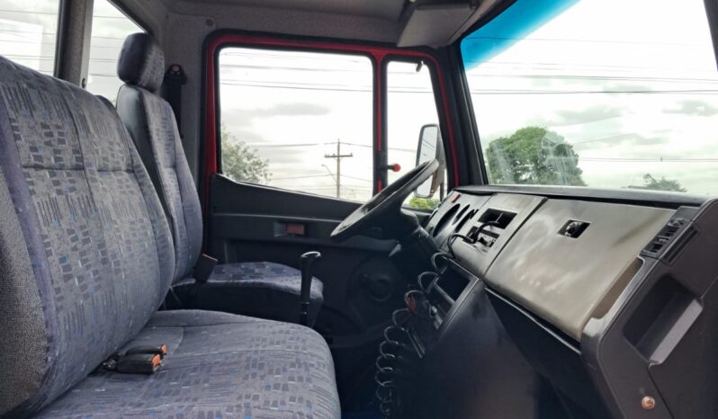 MB 710 Plus 4X2 Carroceria – (2011) completo
