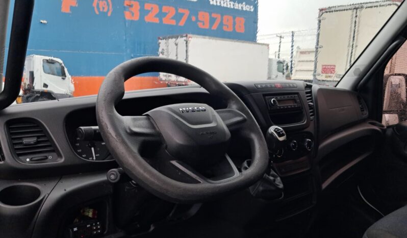 Iveco Daily 35.150 Baú Refrigerado – (2021) completo