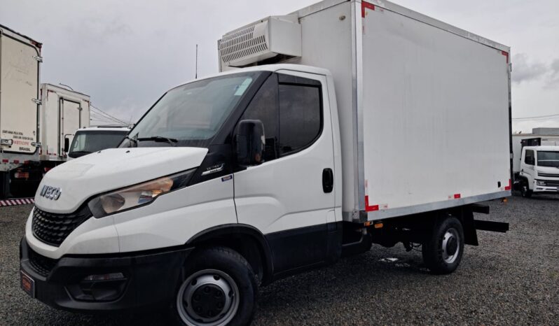 Iveco Daily 35.150 Baú Refrigerado – (2021) completo